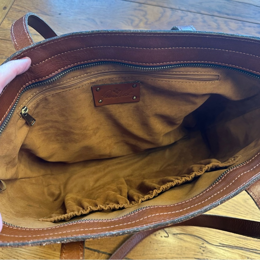 Patricia Nash Tooled Leather Zippered Tote Shoulder Bag - Picture 10 of 16